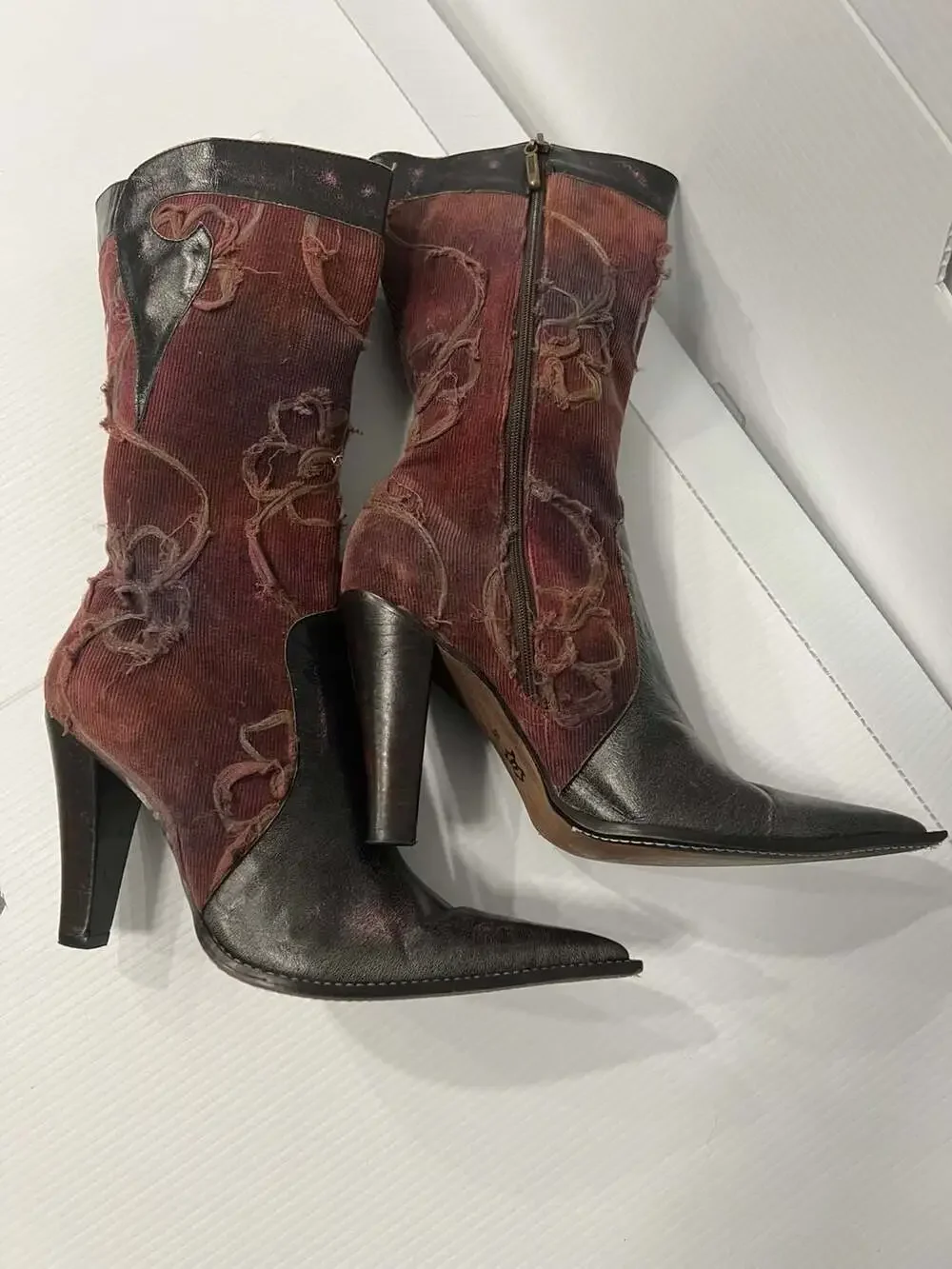 Vintage Italian Artisan Distressed Corduroy and Leather Pointed Toe Boots - Picture 4 of 7